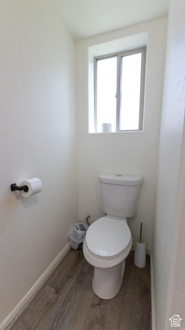 450 Hillside Pl, Cedar City, UT 84721 - bathroom featuring baseboards, toilet, and wood finished floors