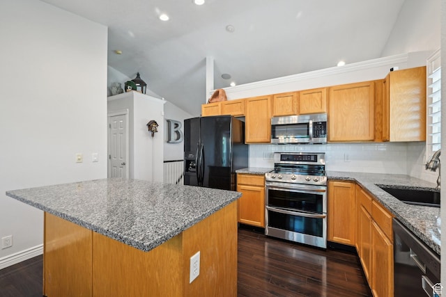 8551 S Laurel Oak Dr W, West Jordan, UT 84081 - kitchen with dark wood-style flooring, a sink, decorative backsplash, vaulted ceiling, and black appliances