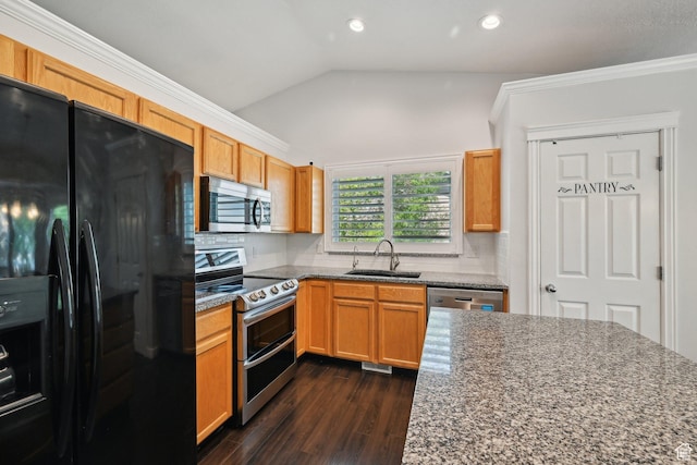 8551 S Laurel Oak Dr W, West Jordan, UT 84081 - kitchen with decorative backsplash, recessed lighting, a sink, dark wood finished floors, and stainless steel appliances