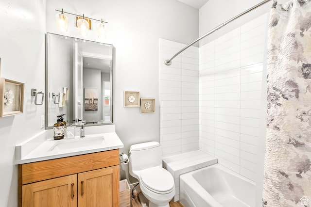 522 N Farmhouse Way, Midway, UT 84049 - bathroom featuring vanity, toilet, and shower / tub combo with curtain