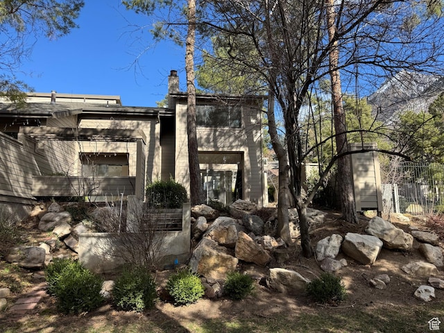 4758 S Ichabod St, Holladay, UT 84117 - view of front of property with a chimney
