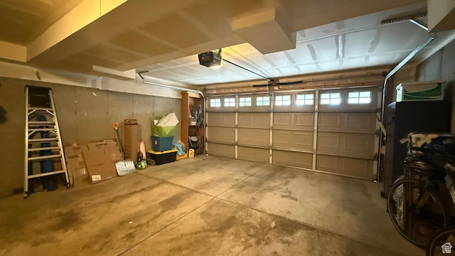 1069 N Independence Ave, Provo, UT 84604 - garage with a garage door opener