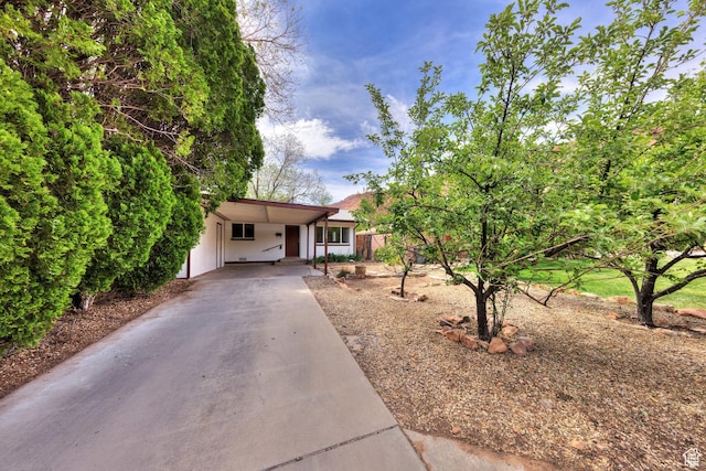 127 Birch Ave, Moab, UT 84532 - view of front of property featuring concrete driveway