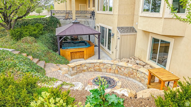 997 W 675 S, Mapleton, UT 84664 - exterior space with a hot tub