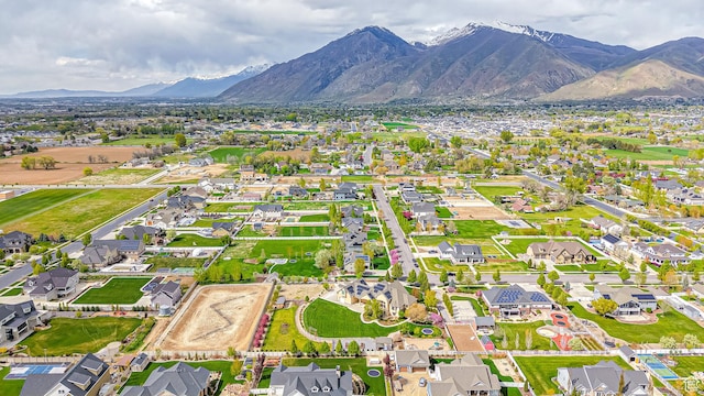 997 W 675 S, Mapleton, UT 84664 - aerial view of residential area featuring mountains