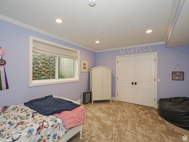 bedroom featuring light colored carpet, recessed lighting, and ornamental molding