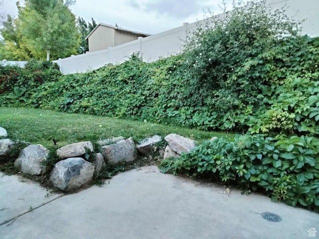 1409 S 30 E, Payson, UT 84651 - view of yard featuring fence