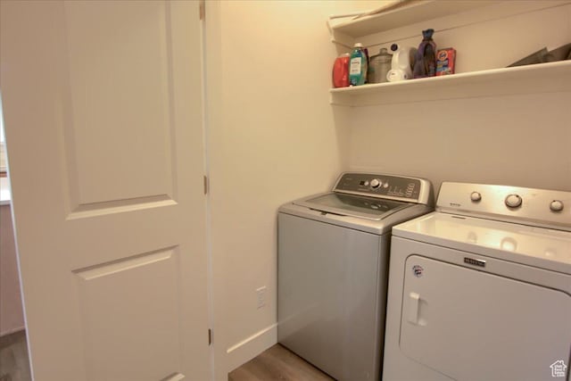 200 W 1200 S Unit 61, Tremonton, UT 84337 - laundry area featuring laundry area, wood finished floors, and washer and dryer