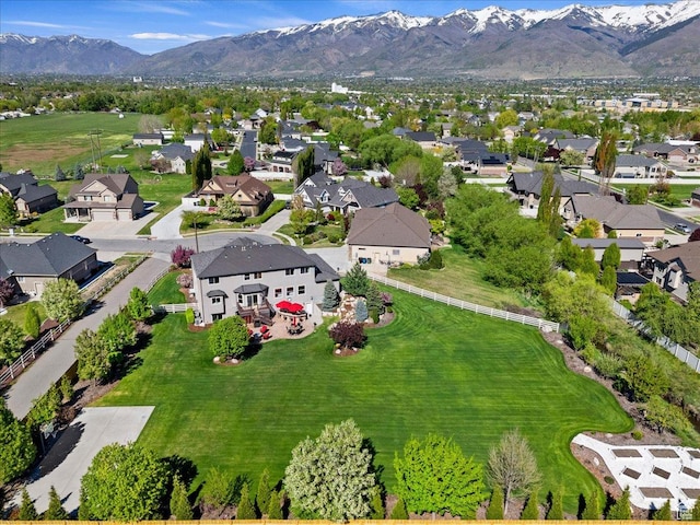 864 S Wellington Dr W, Kaysville, UT 84037 - aerial perspective of suburban area with a mountainous background