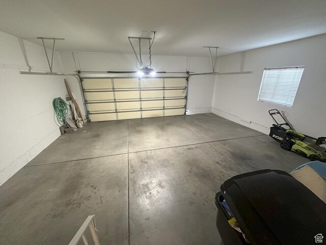 498 N 80 W, Lindon, UT 84042 - view of garage