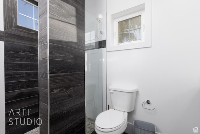 3658 W 2510 S, Hurricane, UT 84737 - bathroom with a walk in shower, toilet, and a healthy amount of sunlight