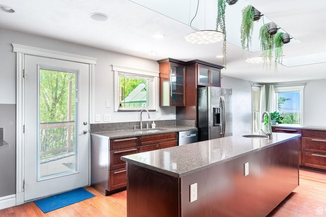 1340 E Oakmont Ln, Fruit Heights, UT 84037 - kitchen with a sink, plenty of natural light, and appliances with stainless steel finishes