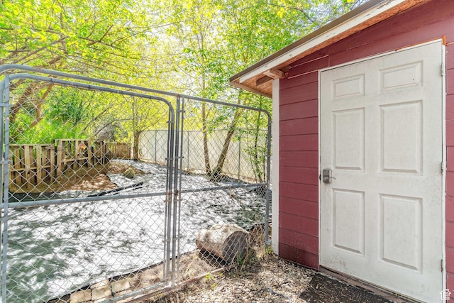1340 E Oakmont Ln, Fruit Heights, UT 84037 - view of outbuilding with a gate, fence, and an outdoor structure