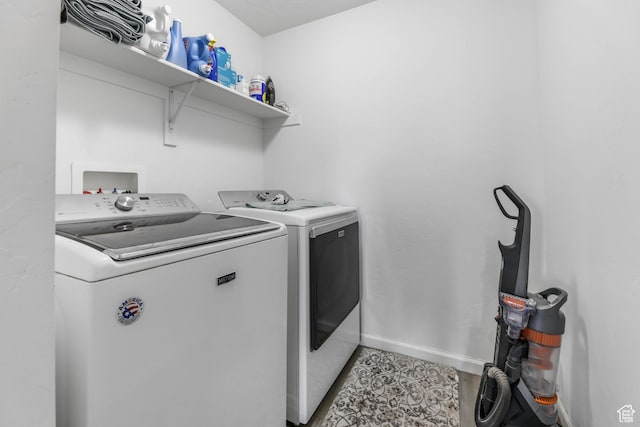 728 W Wild Hyacinth Dr, Saratoga Springs, UT 84045 - washroom with laundry area, washer and clothes dryer, and baseboards