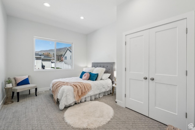 735 E 850 S, Centerville, UT 84014 - carpeted bedroom with baseboards, recessed lighting, and a closet