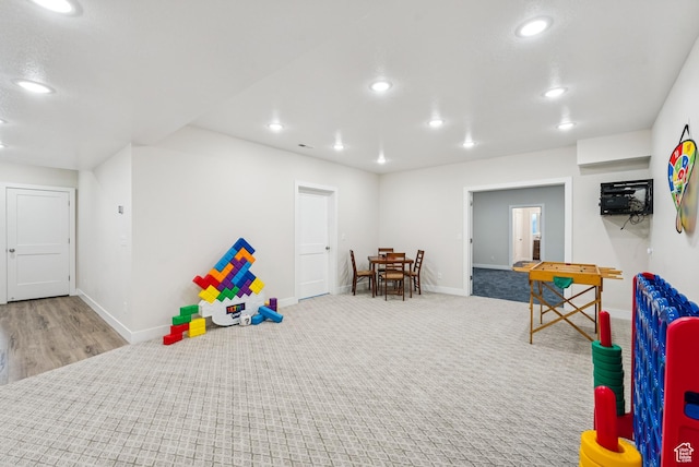 735 E 850 S, Centerville, UT 84014 - recreation room with baseboards and recessed lighting