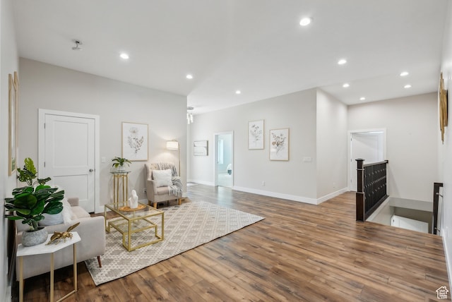 735 E 850 S, Centerville, UT 84014 - sitting room featuring wood finished floors, recessed lighting, and baseboards