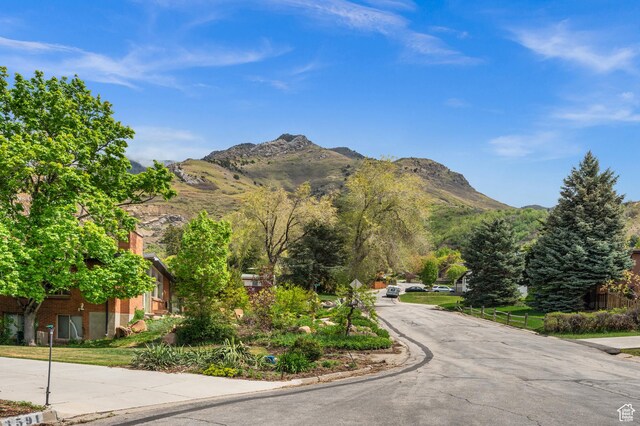 3581 E Yosemite Dr S, Millcreek, UT 84109 - mountain view