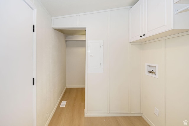 916 W 1150 S, Provo, UT 84601 - laundry area featuring cabinet space, washer hookup, light wood-style floors, baseboards, and visible vents