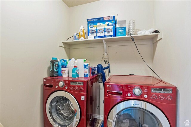 204 E 460 N, Vineyard, UT 84059 - clothes washing area with washing machine and clothes dryer and laundry area