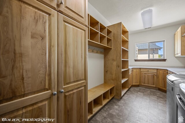 1328 N Parkside Dr, Cedar City, UT 84721 - mudroom with washer and dryer