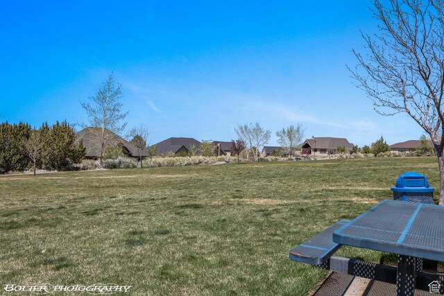 1328 N Parkside Dr, Cedar City, UT 84721 - view of yard featuring a residential view