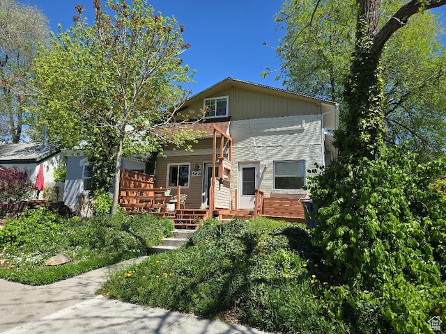 567 S 800 E, Salt Lake City, UT 84102 - view of front of home featuring a porch