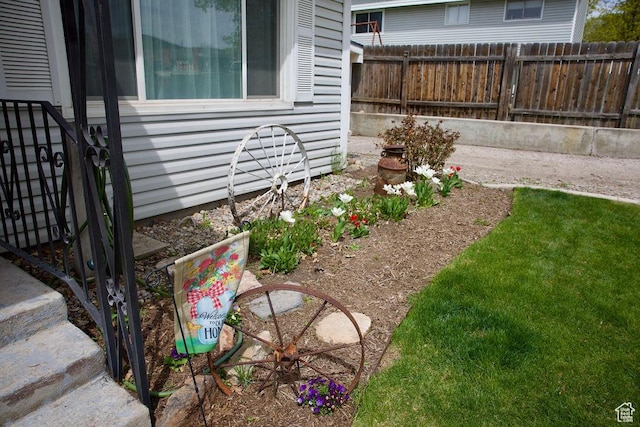 view of yard featuring fence