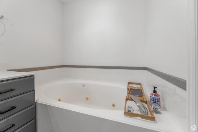 531 E Valley Dr, Heber City, UT 84032 - bathroom featuring a jetted tub