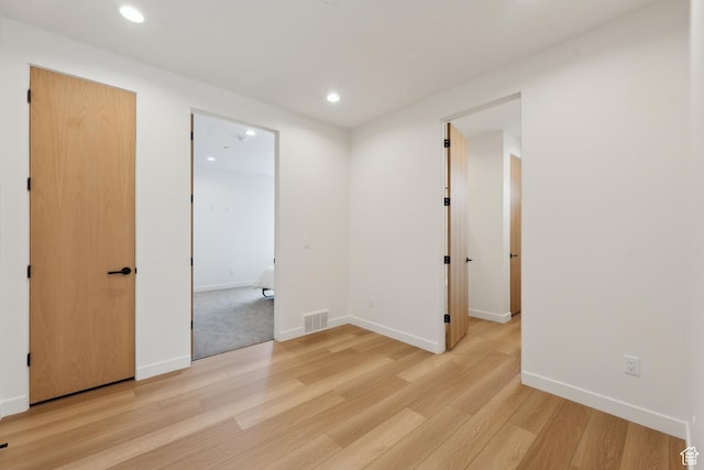 3944 W Oak Hill Dr, Alpine, UT 84004 - unfurnished room with baseboards, recessed lighting, light wood-style flooring, and visible vents