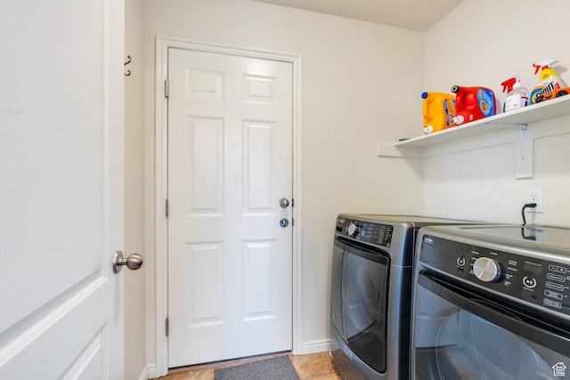 7812 N Crestwood Cir, Eagle Mountain, UT 84005 - laundry area with separate washer and dryer and baseboards