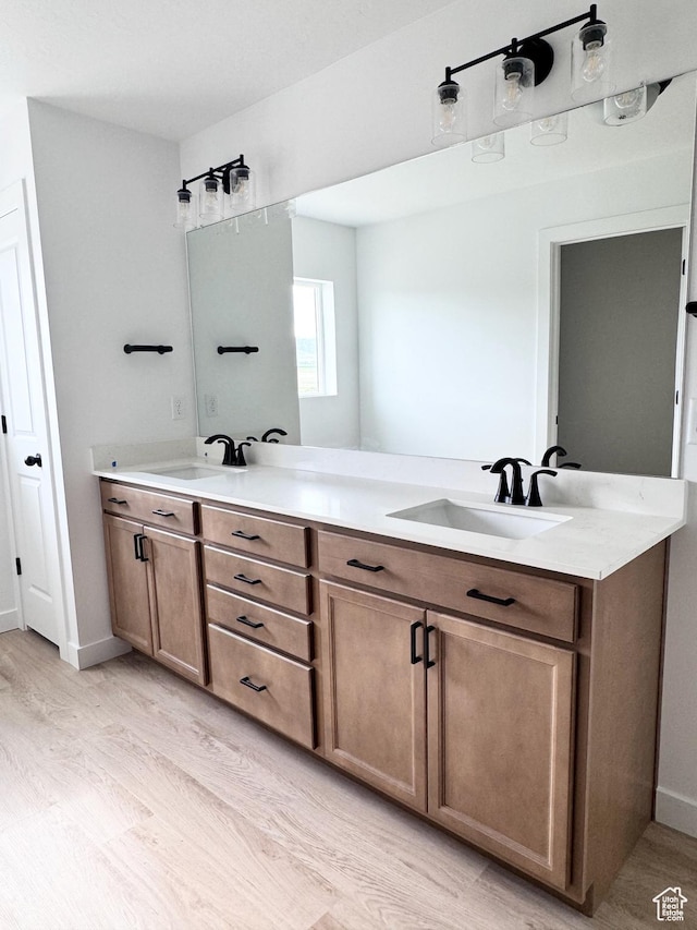 189 N Woodrun Way Unit 131, Saratoga Springs, UT 84045 - full bath featuring double vanity and wood finished floors
