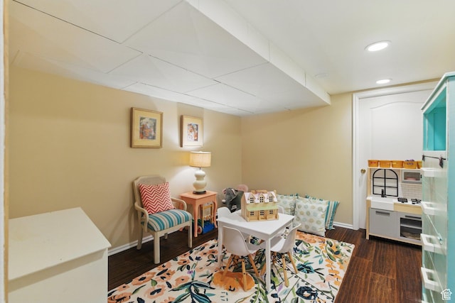 15 S 300 E, Payson, UT 84651 - living area with baseboards, recessed lighting, and wood finished floors