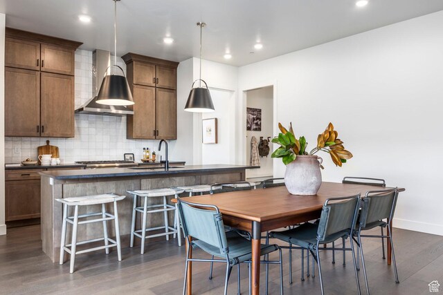 359 N Abajo Peak Loop E Unit A3, Heber City, UT 84032 - dining space with dark wood-style flooring, baseboards, and recessed lighting