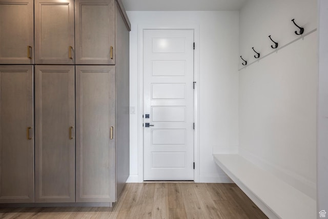5081 W Sequoia Cir, Highland, UT 84003 - mudroom featuring baseboards and light wood-type flooring