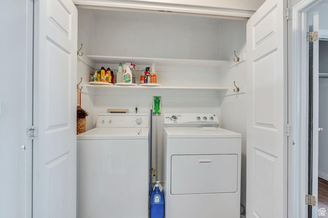 597 E Villager Ln, Midvale, UT 84047 - laundry area with laundry area and washer and clothes dryer