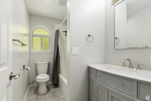 4612 S 600 E, Murray, UT 84107 - bathroom with shower / tub combo with curtain, vanity, toilet, baseboards, and visible vents