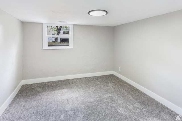 987 S Jefferson Ave E, Ogden, UT 84404 - carpeted empty room featuring baseboards