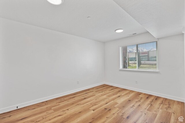 468 W Main St, Santaquin, UT 84655 - spare room featuring baseboards, light wood-style floors, and visible vents