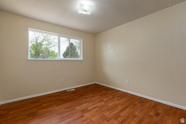 326 E 150 S, Kanab, UT 84741 - spare room with light wood-style floors and baseboards