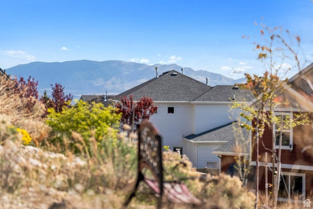 4852 N Arctic Fox Cir W Unit 2800, Lehi, UT 84043 - rear view of property featuring roof with shingles and a mountain view