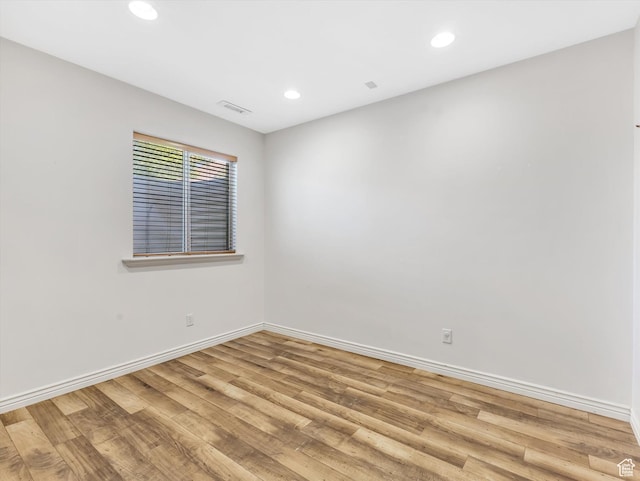 14099 S Pine Mesa Dr, Draper, UT 84020 - spare room featuring recessed lighting, baseboards, light wood-type flooring, and visible vents