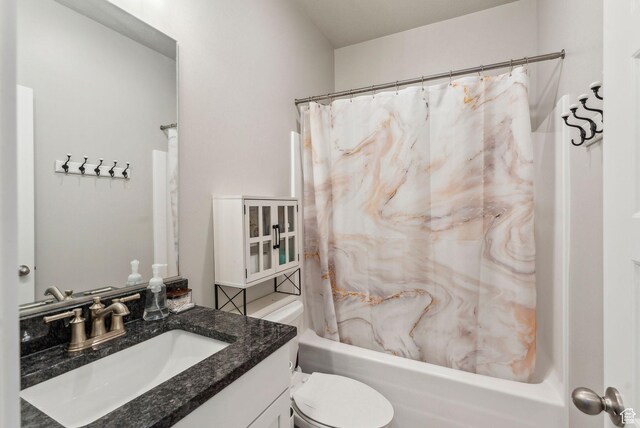 11619 S Silver Pond Dr W, South Jordan, UT 84009 - full bath with vanity, toilet, and shower / tub combo with curtain