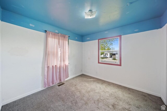 5390 S 4460 W, Kearns, UT 84118 - carpeted empty room featuring baseboards and visible vents