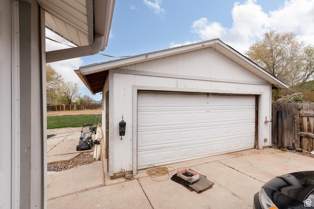 463 E Main St, Salina, UT 84654 - detached garage featuring fence
