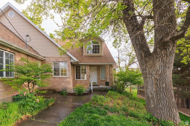 724 E 3230 N, Provo, UT 84604 - cape cod-style house with roof with shingles and brick siding
