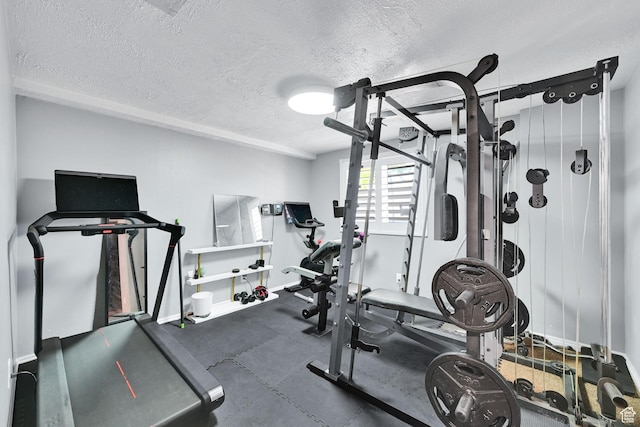 267 W 1600 N, Layton, UT 84041 - exercise area with baseboards and a textured ceiling
