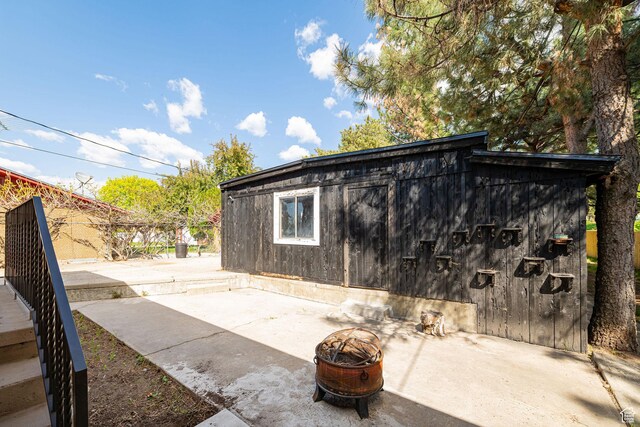 4432 Orchard Ave, South Ogden, UT 84403 - view of outbuilding with fence