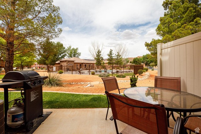 300 E 300 N Unit L5, Kanab, UT 84741 - view of patio / terrace with area for grilling and outdoor dining area