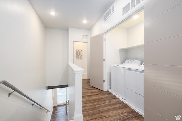 1602 E 3300 S, Millcreek, UT 84106 - laundry room featuring washing machine and clothes dryer, dark wood-style flooring, laundry area, and visible vents